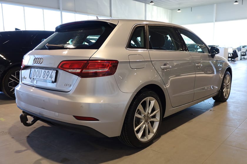 Bild 5 av Audi A3 Sportback 116hk 1.0 TFSI Comfort Drag PDC Blåtand