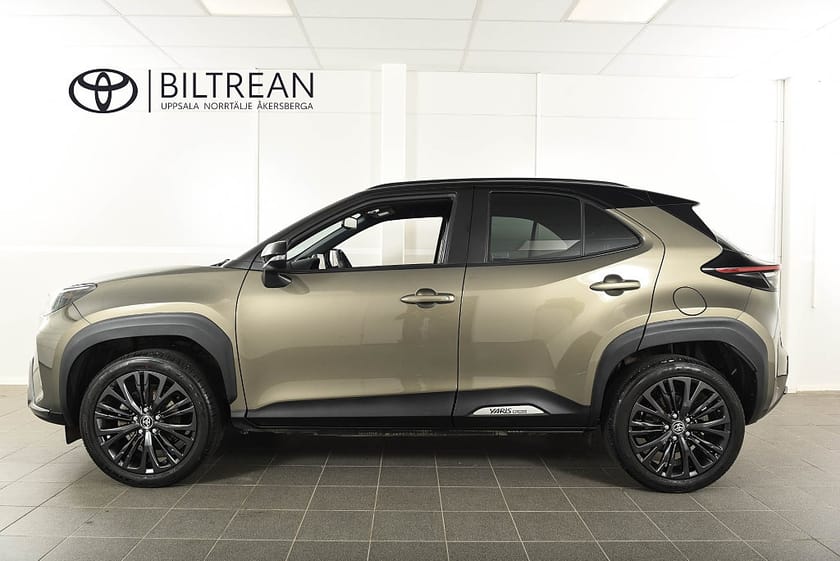 Bild 3 av Toyota Yaris Cross Hybrid AWD-i 1,5 Elhybrid AWD Adventure JBL