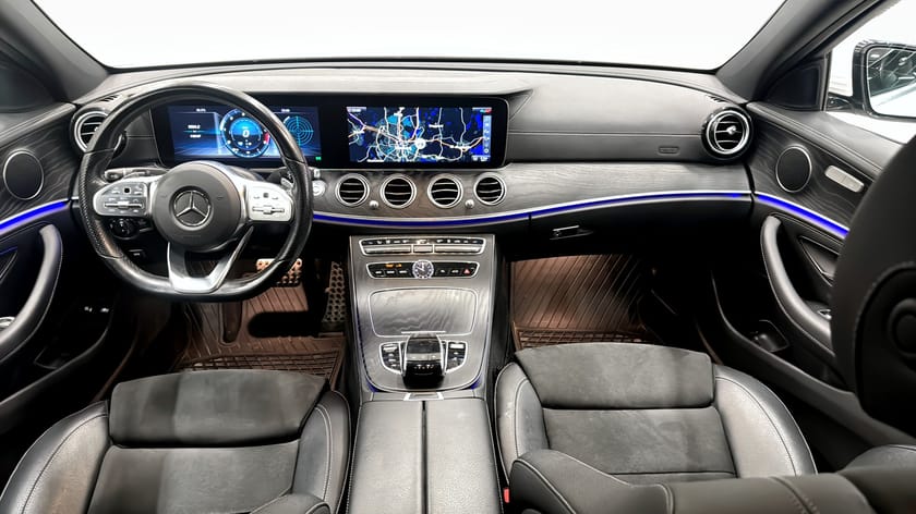 Bild 4 av Mercedes-Benz E 220 T d 220d (194hk) AMG / VÄRMARE /WIDESCREEN / DISTRONIC