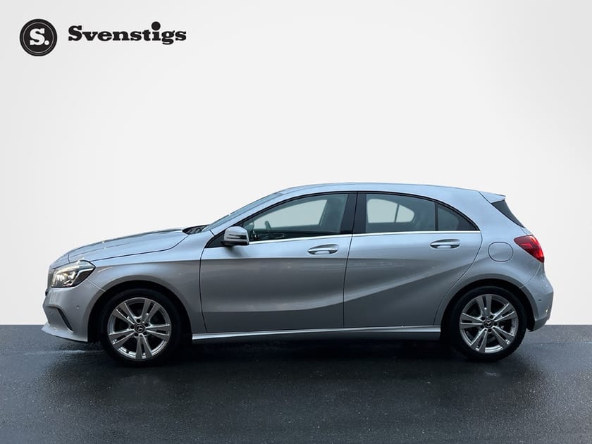Bild 2 av Mercedes-Benz A 180 d Backkamera Drag 109hk  Automat
