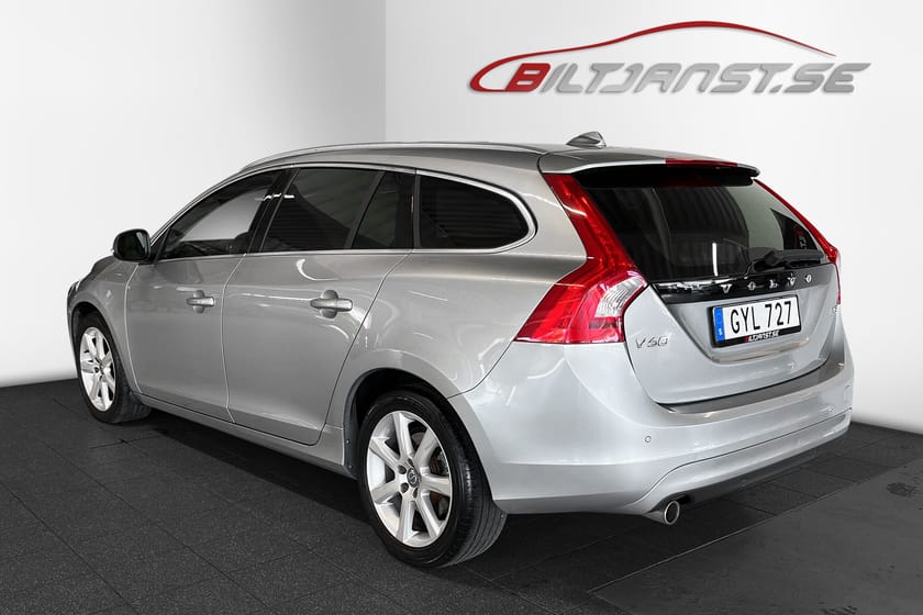 Bild 3 av Volvo V60 SUMMUM | BLUETOOTH | HELLÄDER | ELSTOLAR |