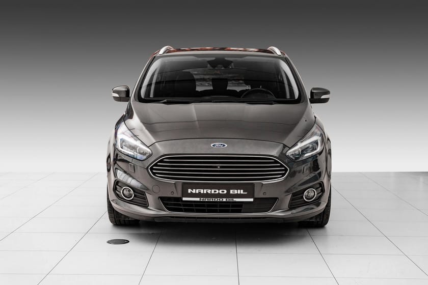 Bilde 3 av Ford S-MAX 2,0 AWD TDCi 140hk/Krok/Ryggekamera/7-seter