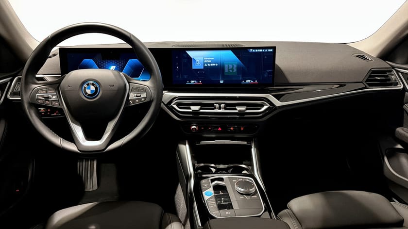 Bild 4 av BMW i4 eDrive40 Gran Coupé Tonade Rutor Backkamera