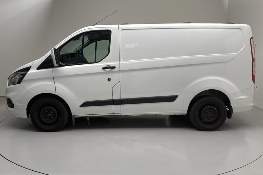 Bild 2 av Ford Transit Custom 280 MHEV (130hk) Parkeringsvärmare