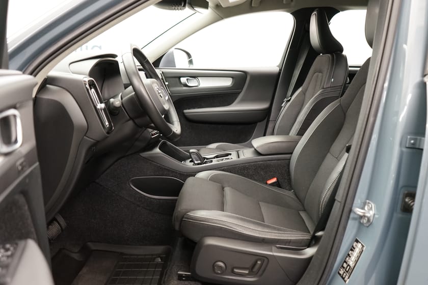 Bild 5 av Volvo XC40 D4 AWD Momentum Advanced Edition, Dragkrok