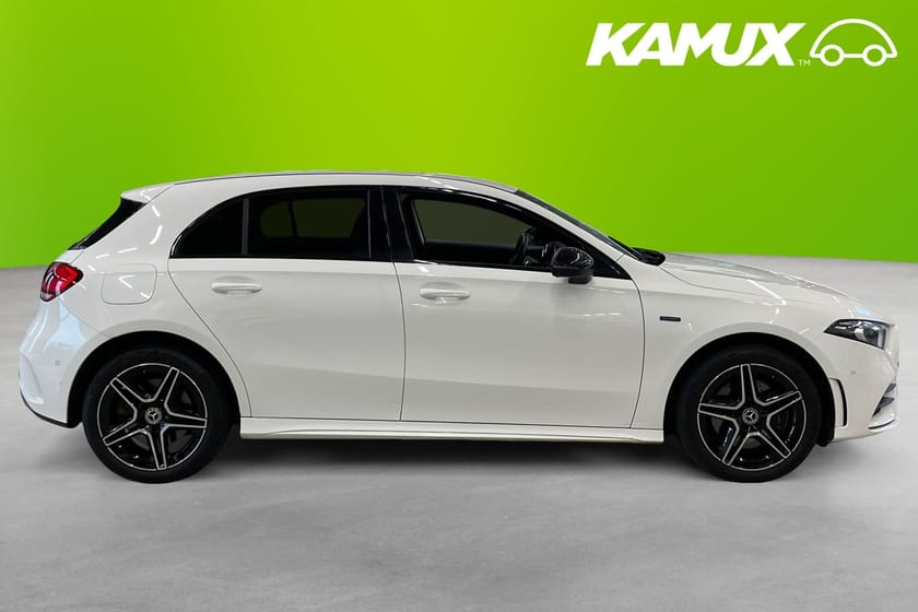 Bild 2 av Mercedes-Benz A 250 e 8G-DCT  AMG Wide Kamera Night Moms