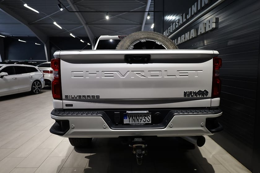 Bild 5 av Chevrolet Silverado 2500 HD Crew Cab High Country 6.6 V8 Duramax 4WD 452hk
