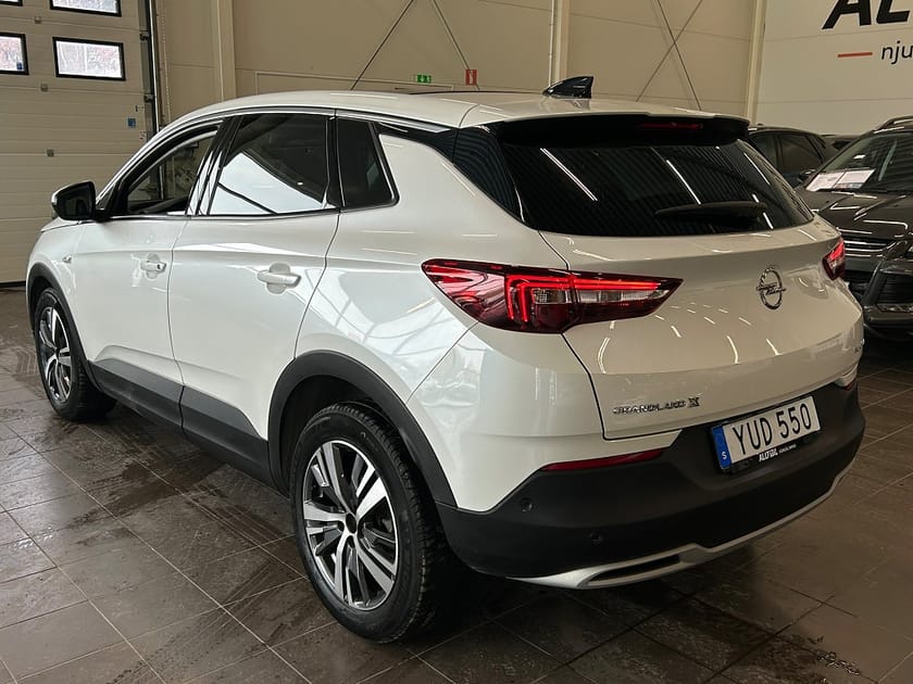 Bild 4 av Opel Grandland X 1.6 CDTi Dynamic Kamera/Navi/Pano/Adaptfart/Keyless/LED