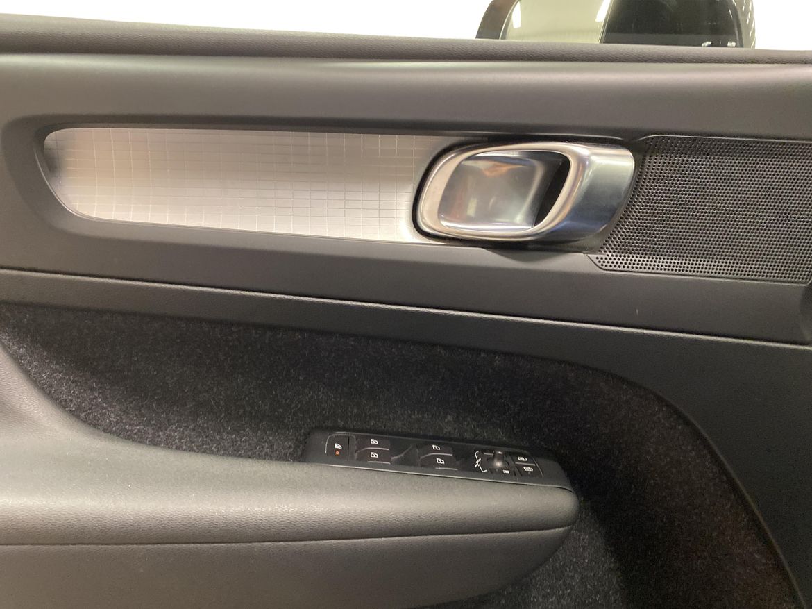 Volvo XC40 2018 - miniatyr 15