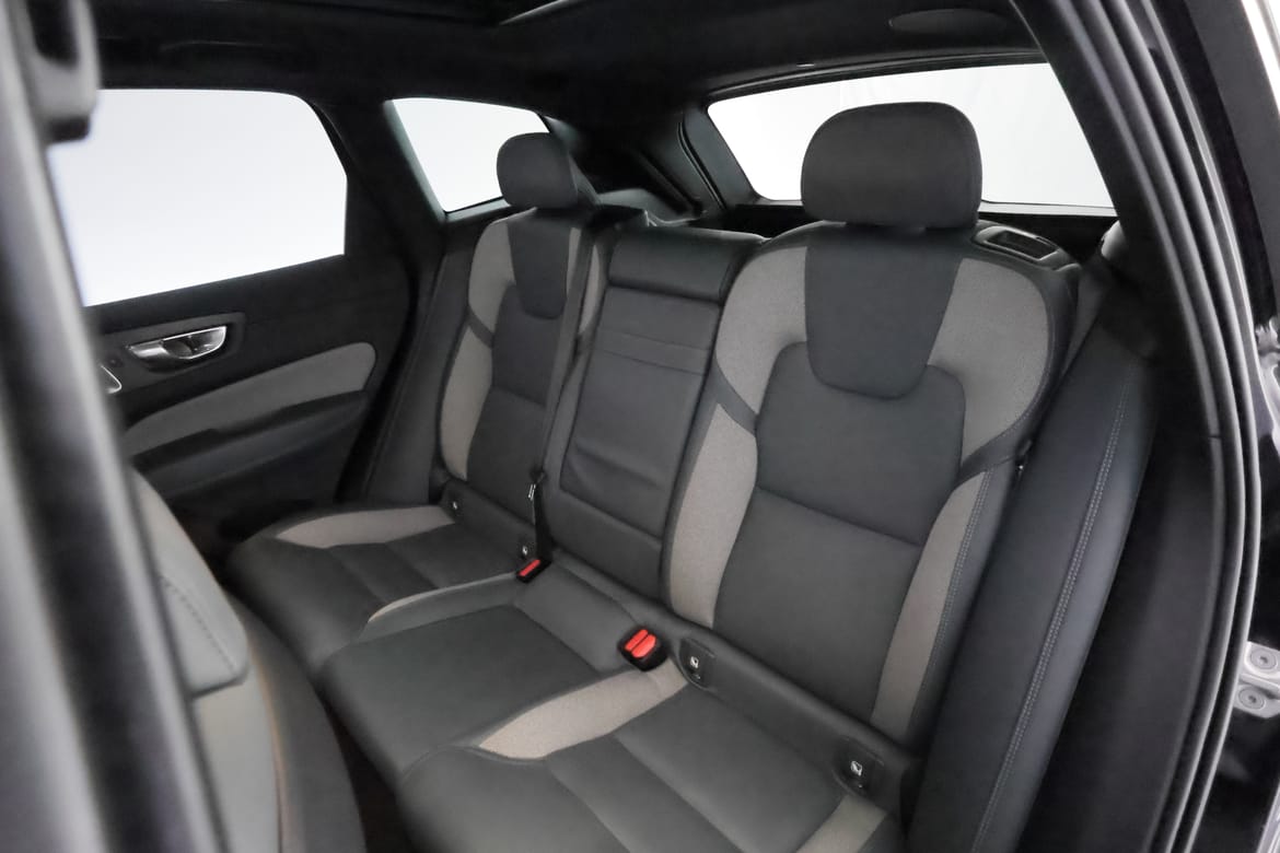 Volvo XC60 2022 - miniatyr 24