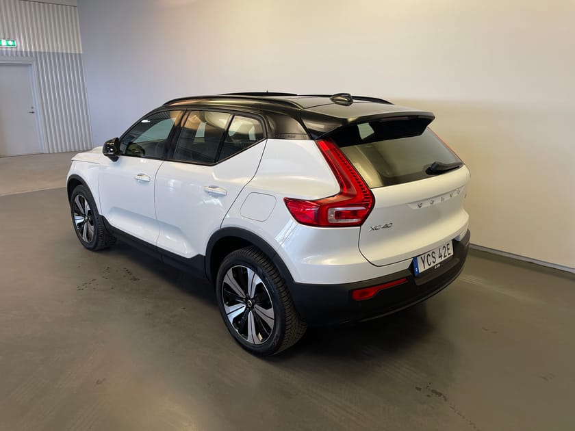 Bild 4 av Volvo XC40 Recharge Single Motor Ultimate / Navigation / Panoramaglas tak / Backkamera /