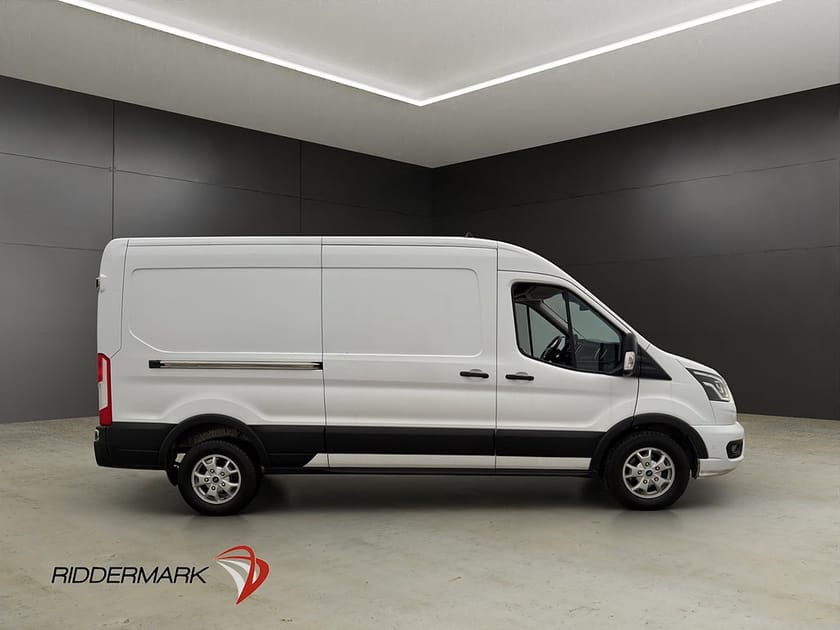 Bild 2 av Ford Transit 350 L3H2 Limited Ny-Kamrem Värmare Drag Kamera Moms
