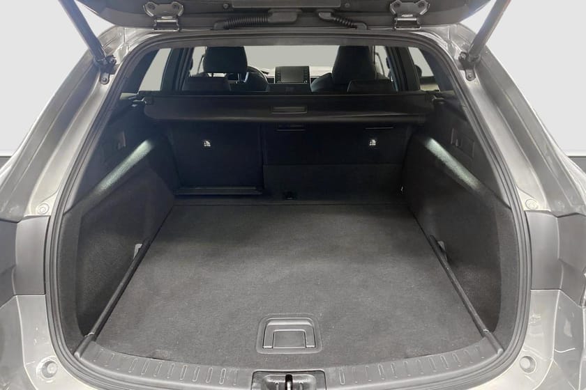 Bild 4 av Toyota Corolla Touring Sports Hybrid 1,8 Style Teknikpaket | Vinterhjul