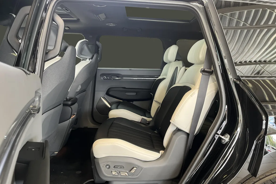 picture of a car