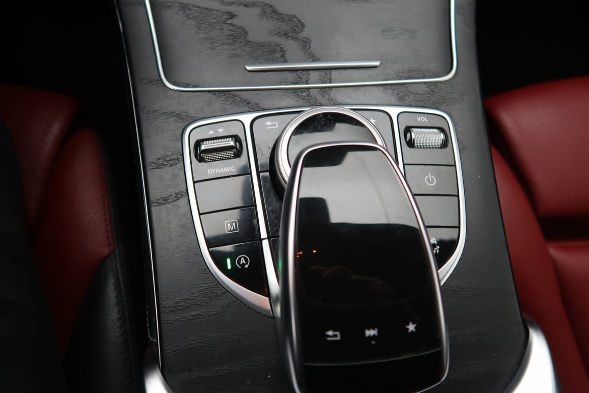 Mercedes-Benz GLC 2019 - miniatyr 21