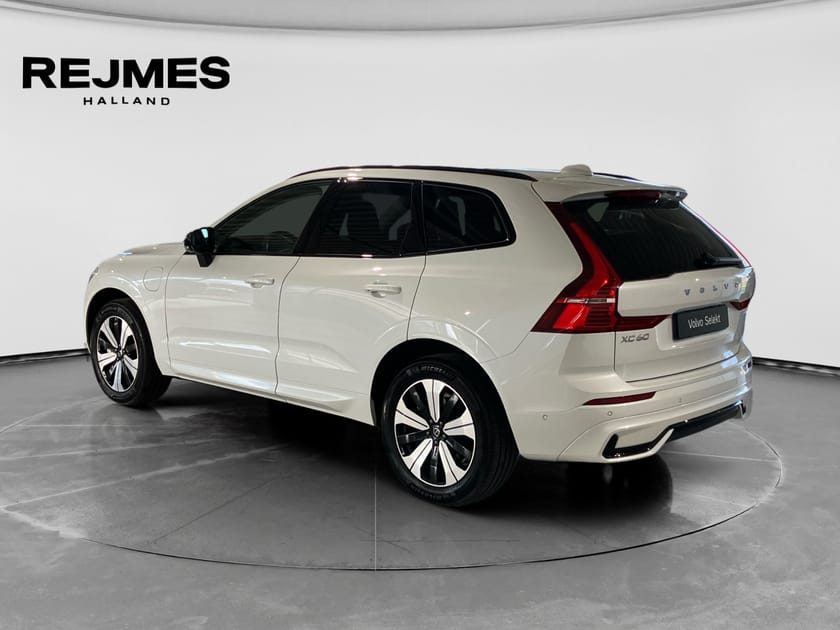 Bild 3 av Volvo XC60 T6 Plus Dark Nordic Edition | 360° | Dragkrok |