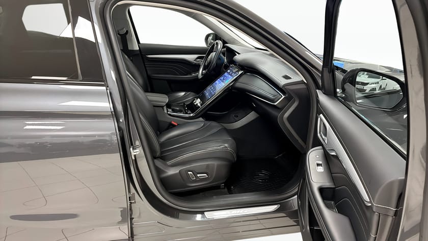 Bild 3 av MG Marvel R LUXURY