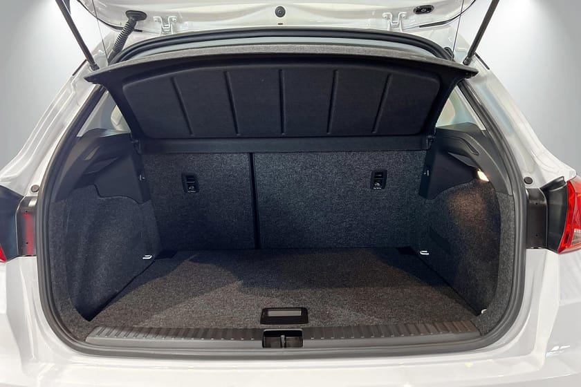 Bild 4 av SEAT Arona 1.0 TSI 115hk DSG | Komfortpaket, Carplay, Cockpit