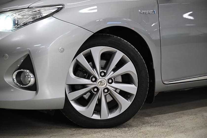 Bild 3 av Toyota Auris Hybrid 136HK Executive|GPS|Backkamera|17"|ParkAssist