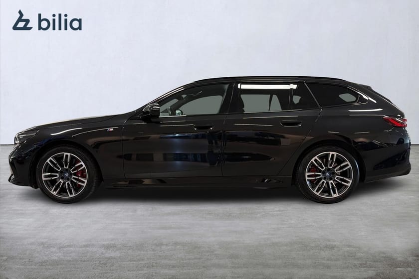Bild 3 av BMW i5 eDrive40 Touring eDrive 40 M-sport Pro | B&W | Drag | 360