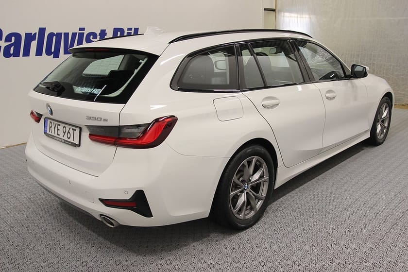 Bild 4 av BMW 330e Touring Plug in 292HK Sportline Läder