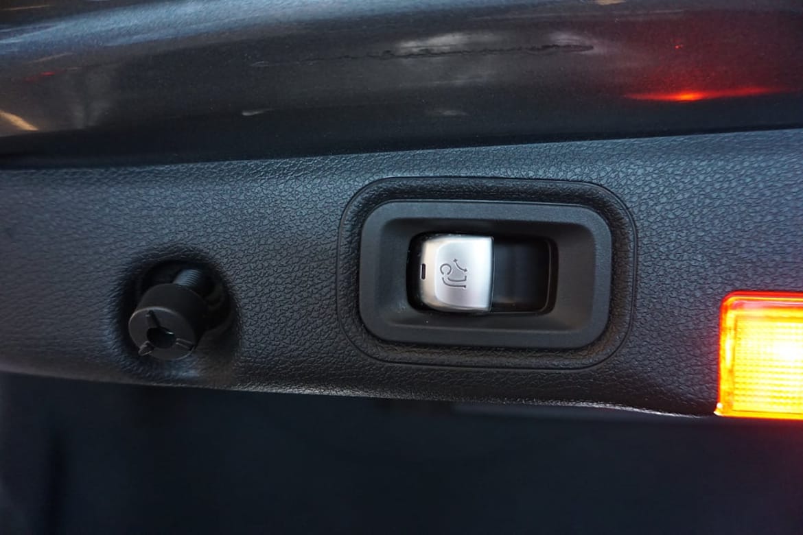 Mercedes-Benz E-Klass 2017 - miniatyr 18