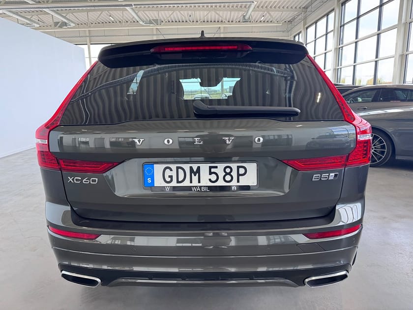 Bild 4 av Volvo XC60 B5 | AWD | R-Design | HUD | 235HK