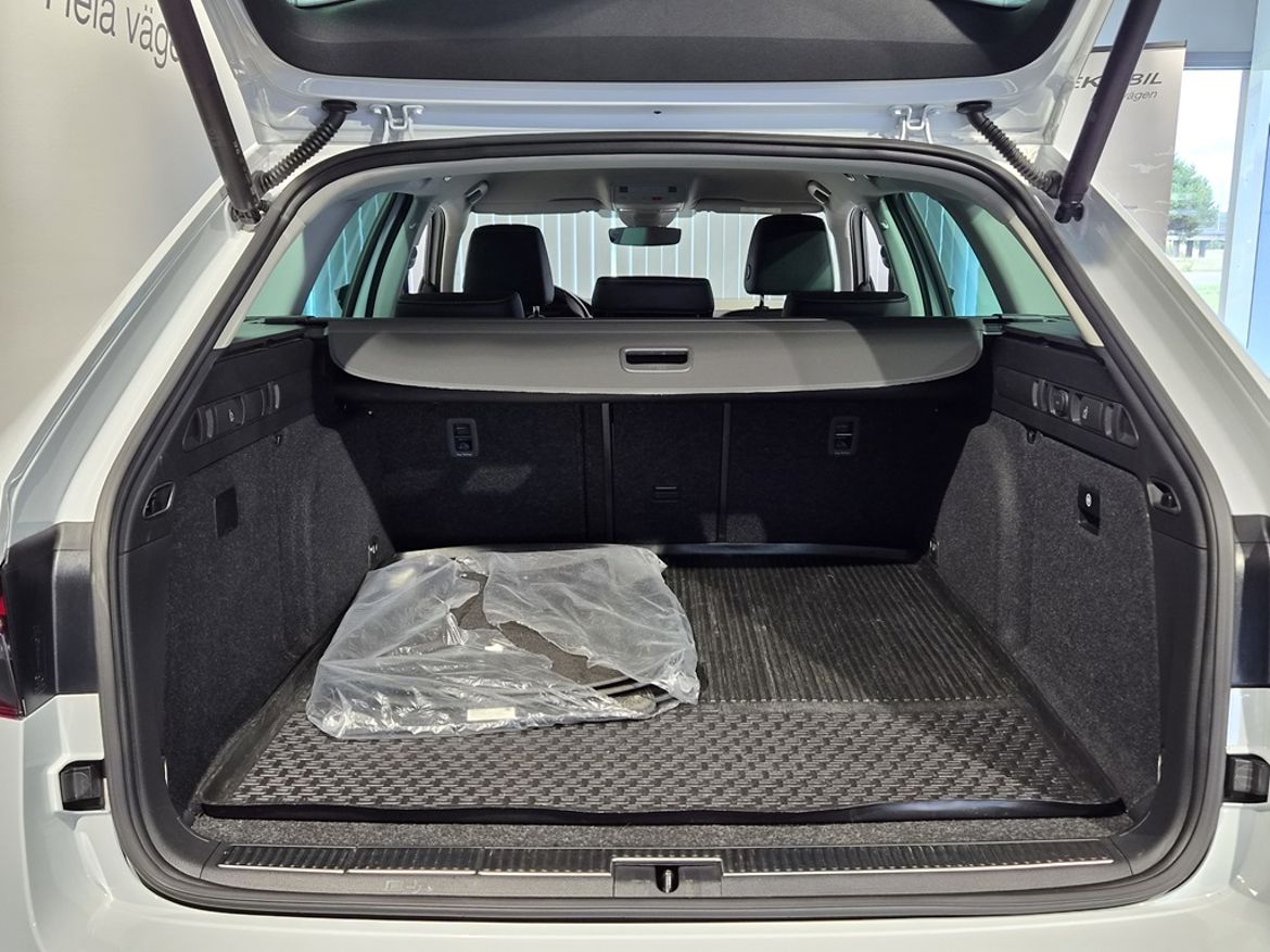 Škoda Škoda Superb iV Kombi — bild 24