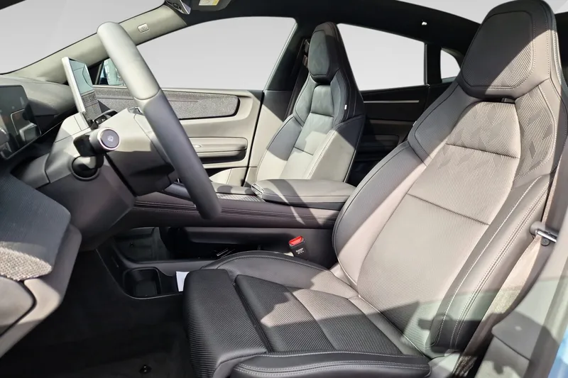 Polestar 4 Long Range Dual motor bilde 10