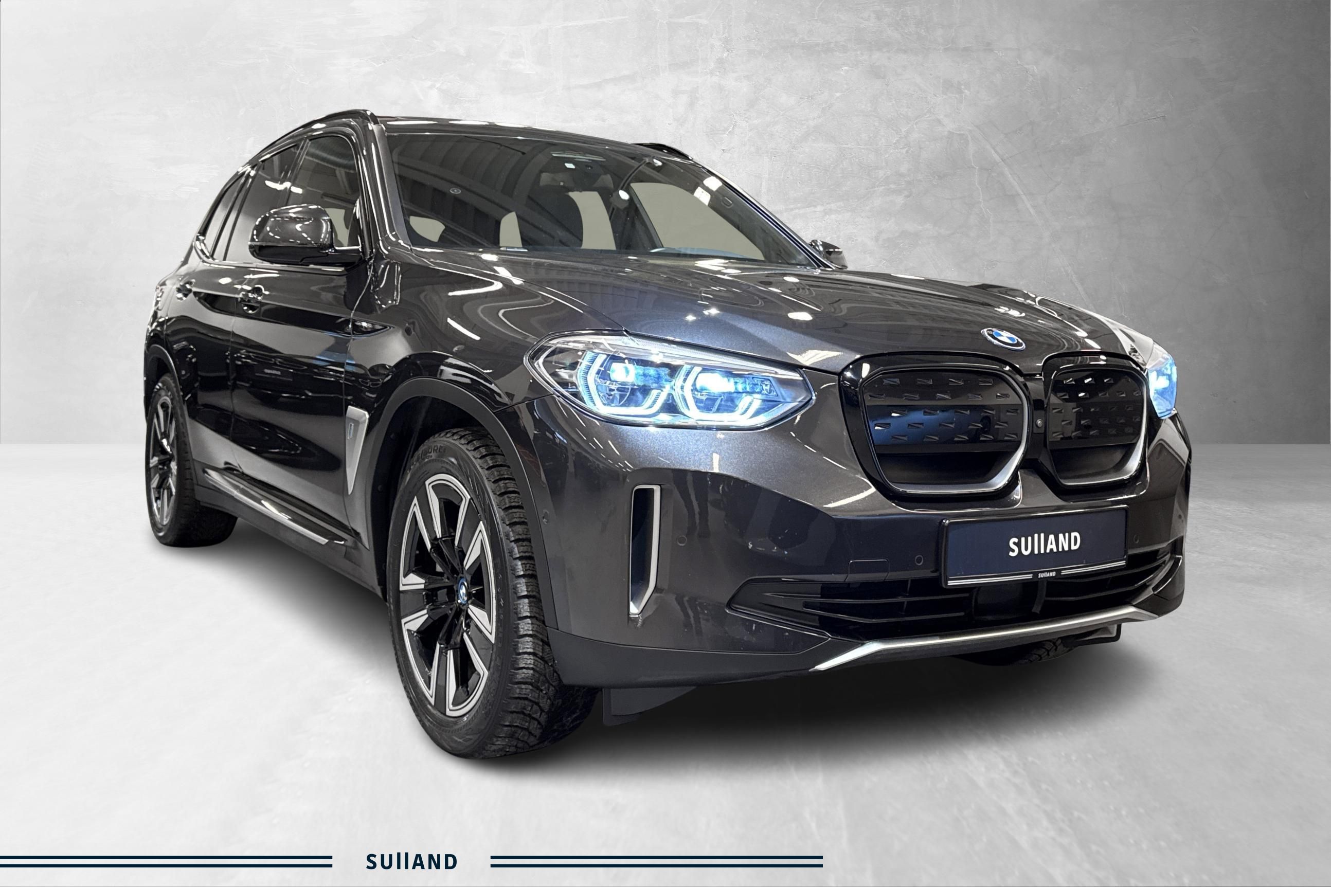 Thumnail bilde 1 av BMW iX3
