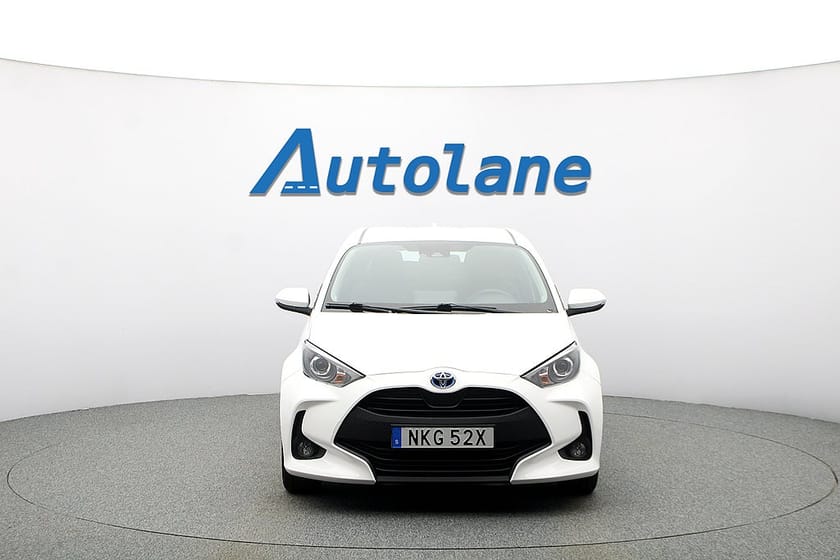 Bild 3 av Toyota Yaris Hybrid CVT Active, Kamera, Carplay, Rattvärme 116hk
