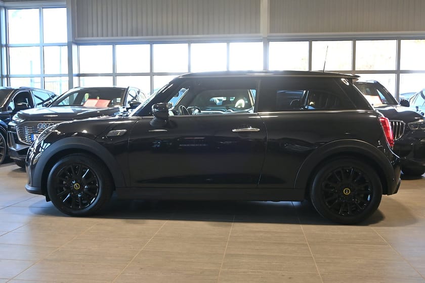 Bild 2 av MINI Cooper SE 32.6kWh Essential Navi Carplay