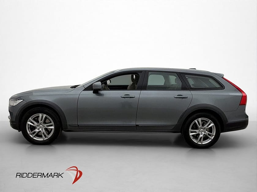 Bild 4 av Volvo V90 Cross Country D5 AWD Pro VOC B-Kamera Skinn Drag