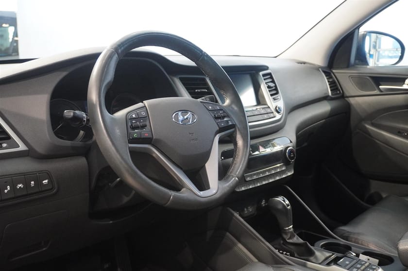Bild 2 av Hyundai Tucson 4WD Backkamera Navi Helskinn Panorama