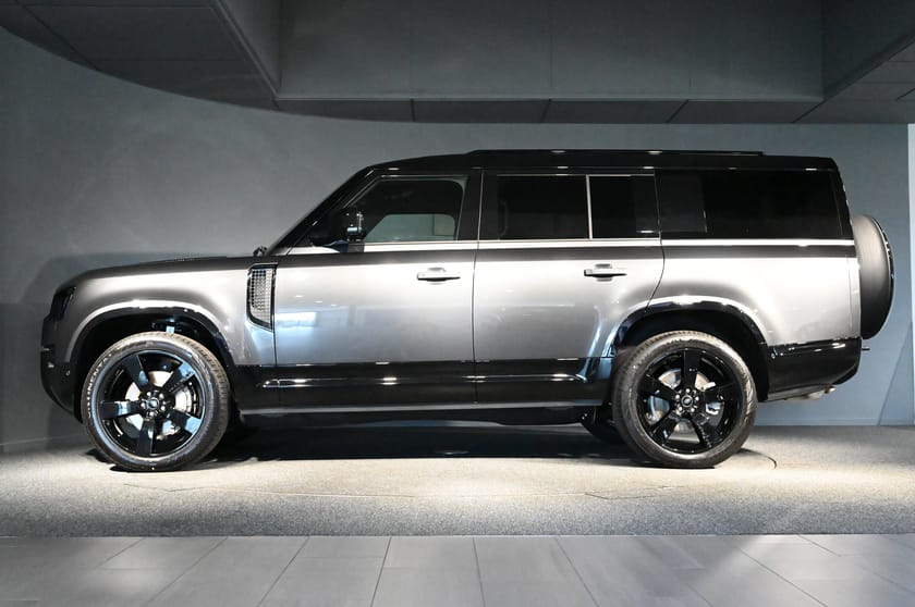 Bild 3 av Land Rover Defender 130 D300 MHEV X-Dynamic SE *Direktleverans*