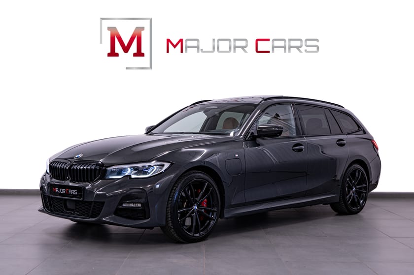 Bild 1 av BMW 330e xDrive Touring M Sport Innovation Pano H/K DAP Laser 360° HuD