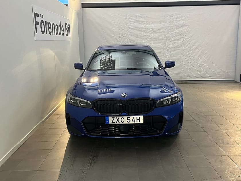 Bild 2 av BMW 330e xDrive Sedan M Sport Pro H/K Drag Rattvärme Park Assist