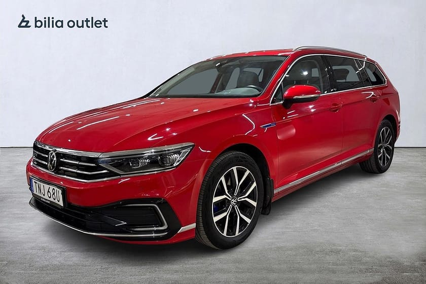 Bild 1 av Volkswagen Passat Sportscombi GTE 1.4 TSI Panorama / Moms / Skinn