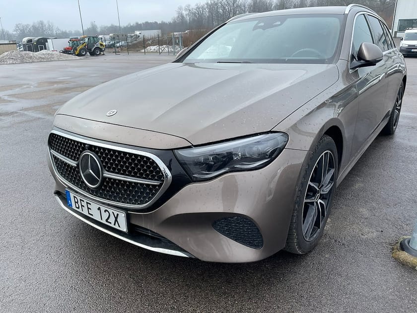 Bild 1 av Mercedes-Benz E 300 T e KOMBI Plug in 313HK Airmatic Burmester
