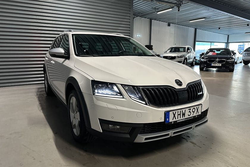 Bild 3 av Škoda Octavia Scout Skoda 2.0 TDI 4x4 B-kamera Värmare Navi Drag