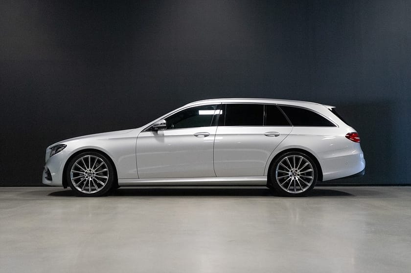 Bild 3 av Mercedes-Benz E 220 T d AMG 194hk