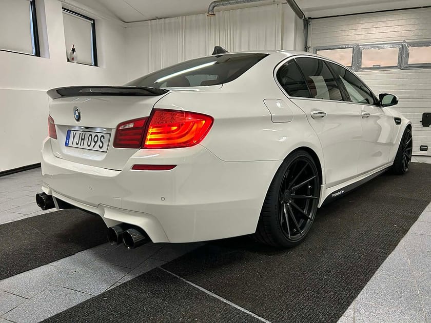 Bild 2 av BMW M5 DCT 560 hk HUD Softclose Euro 6 Mkt påkostad