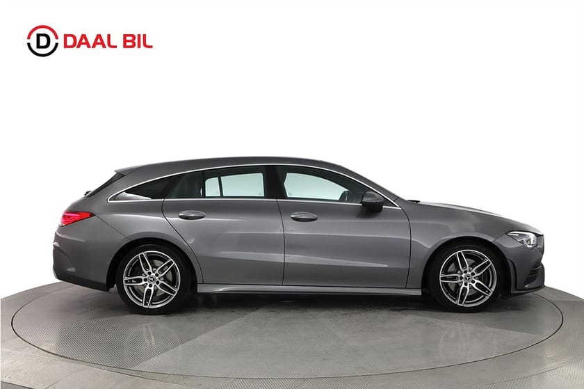 Bild 5 av Mercedes-Benz CLA 220 Shooting Brake SB 190HK AMG PANO BURMESTER® MINNESTOL DRAG AMBIENT
