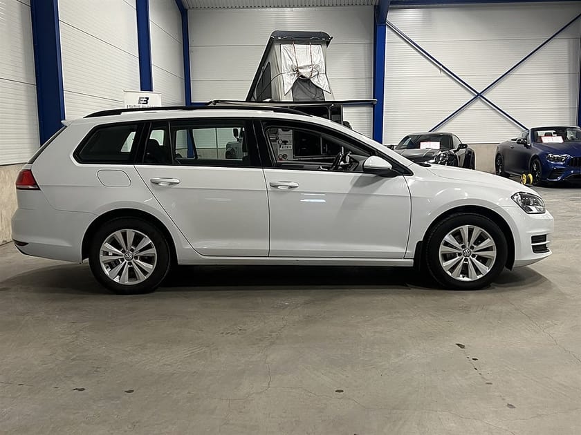 Bild 3 av Volkswagen Golf Sportscombi 1.2 TSI BMT 110 HK / Kamrem bytt / Base / Drag / Bac
