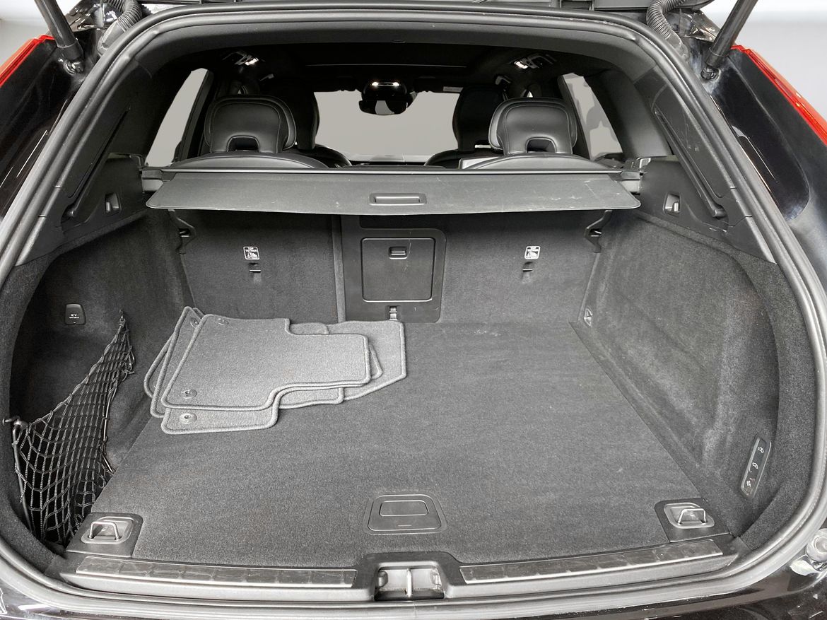 Volvo XC60 2021 - miniatyr 10