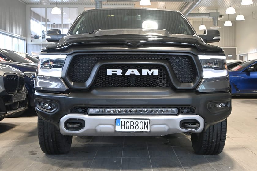 Bild 5 av RAM 1500 Crew Cab V8 HEMI REBEL Luft Pano Alpine