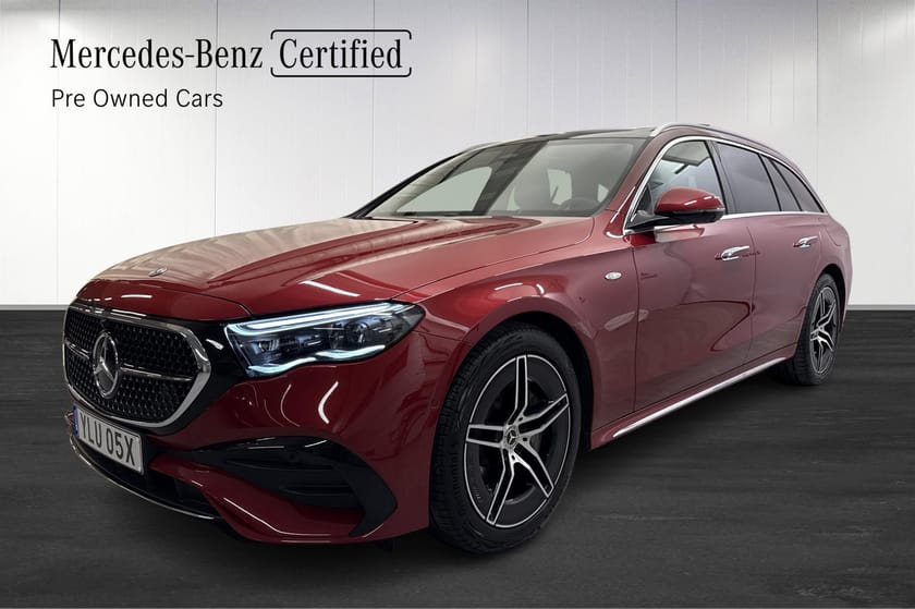 Bild 1 av Mercedes-Benz E 300 d e 4MATIC T AMG PREMIUM/ PANO/ BURM/SUPER