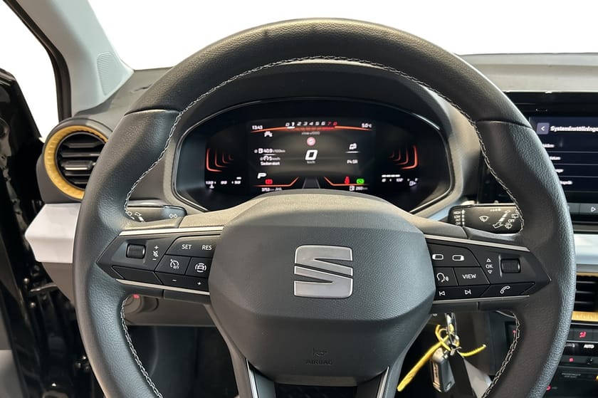 Bild 4 av SEAT Arona 1.0 TSI 115 HK DSG7 STYLE   1.