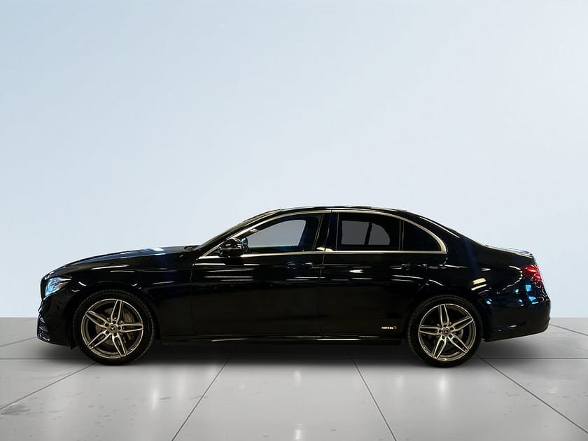 Bild 4 av Mercedes-Benz E 220 d 4MATIC AMG Line SoV/Burmester, Bowers/Navi/Kamera