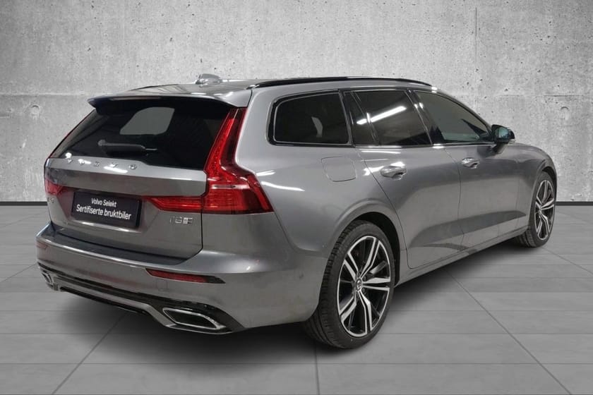 Bilde 4 av Volvo V60 T8 R-Design/ Head-UP / Bowers / 360*kamera/ 4x4
